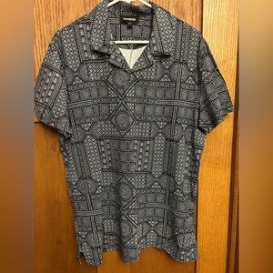 Express Black and Gray Geometric Short Sleeve Shirt EUC